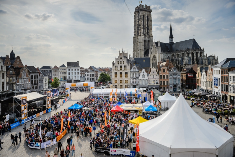 Grote Markt Mechelen tijdens de 1000 km 2015