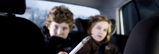 Roken in de auto in bijzijn van kinderen