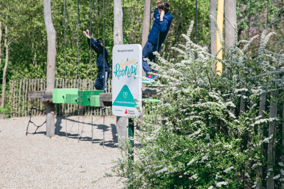 Bord van 'Generatie rookvrij' in het Vrijbroekpark in Mechelen