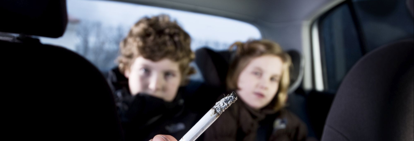 roken in de auto