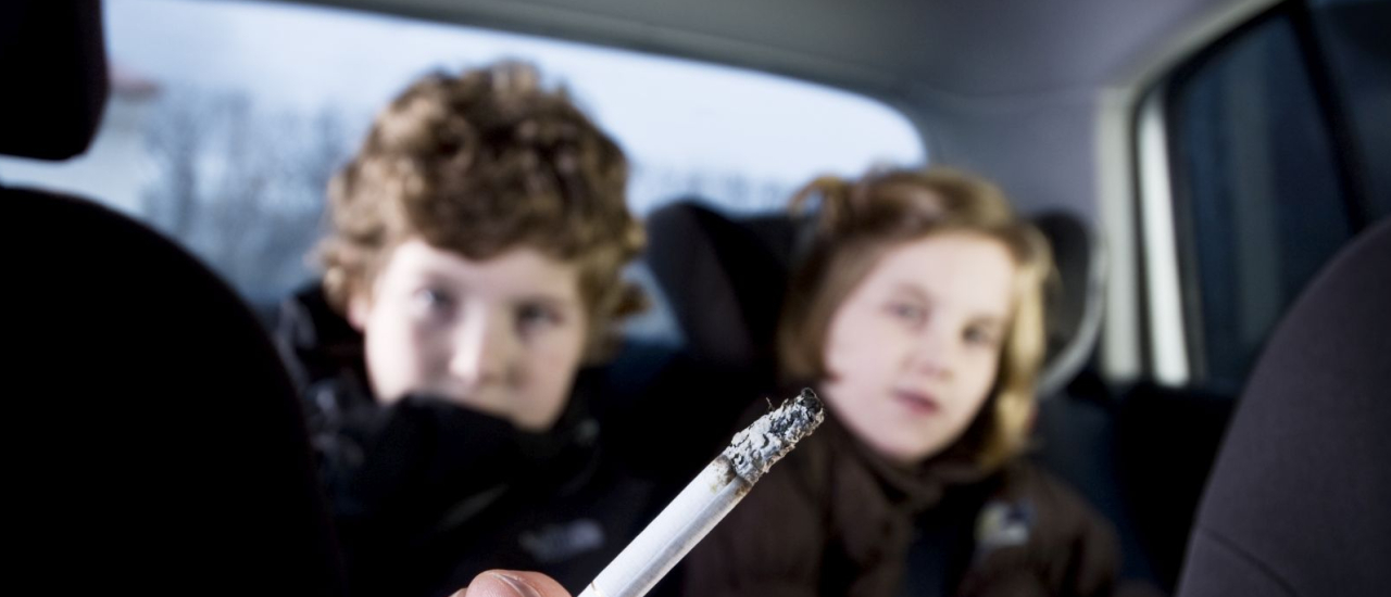 roken in de auto