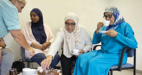 Koffiemoment voor Marokkaanse vrouwen